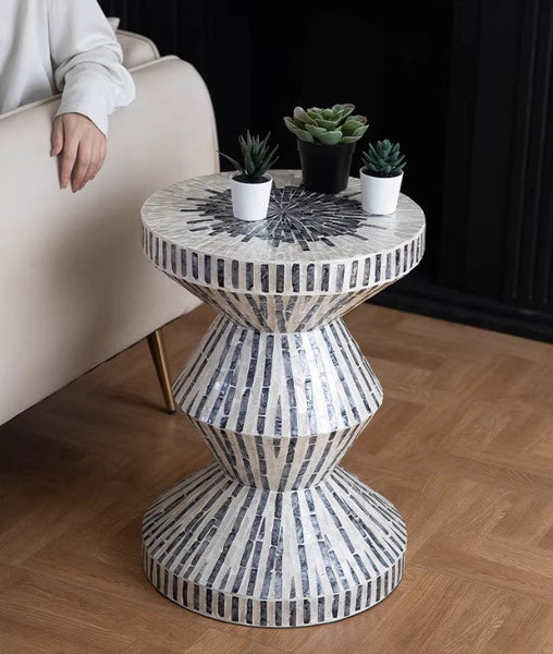 Bedside Small Side Table, Portable Casual Side Table, Shell Small Sofa Side Table, Contemporary Round Side Table, Creative Coffee Table-LargePaintingArt.com