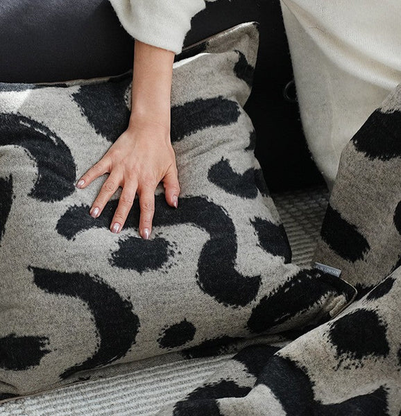 Modern Sofa Pillows for Couch, Contemporary Modern Sofa Pillows, Decorative Throw Pillows for Bedroom, Large Modern Pillow for Bedroom-LargePaintingArt.com