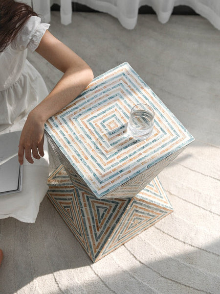 Modern Small End Table, Contemporary Small Sofa Side Table, Unique Shell Small Side Table, Portable Casual Side Table, Creative Coffee Table-LargePaintingArt.com