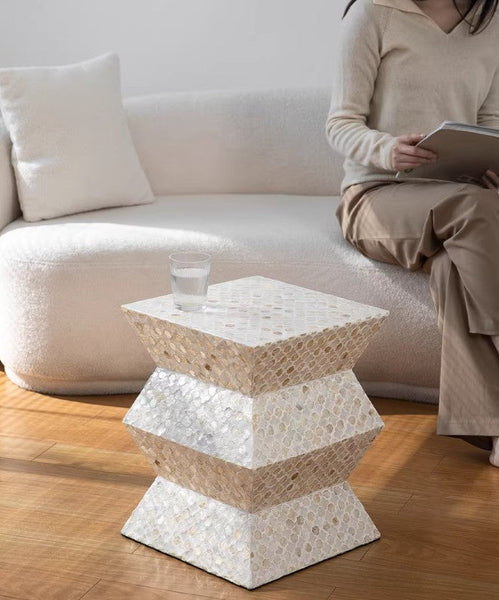 Portable Casual Side Table, Shell Small Sofa Side Table, Unique Small End Table, Contemporary Round Side Table, Creative Coffee Table-LargePaintingArt.com