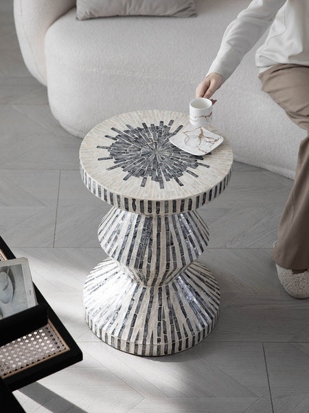 Bedside Small Side Table, Portable Casual Side Table, Shell Small Sofa Side Table, Contemporary Round Side Table, Creative Coffee Table-LargePaintingArt.com