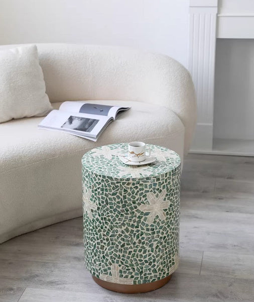 Contemporary Round Side Table, Portable Casual Side Table, Shell Small Sofa Side Table, Unique Small End Table, Creative Coffee Table-LargePaintingArt.com