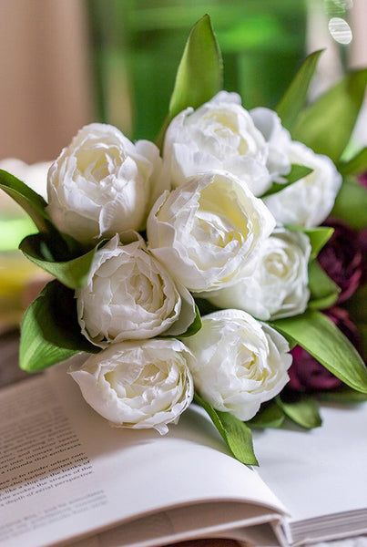 Spring Artificial Floral for Dining Room Table, White Tulip Flowers, Bedroom Flower Arrangement Ideas, Simple Modern Floral Arrangement Ideas for Home Decoration-LargePaintingArt.com