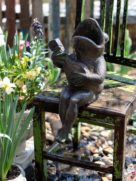 Garden Animal Statues, Unique Modern Garden Sculptures, Frog Flowerpot for Garden Decoration, Beautiful Cute Frog Statues, Creative Villa Outdoor Gardening Ideas-LargePaintingArt.com