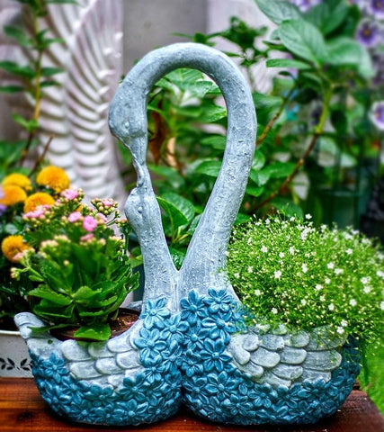 Large Mother and Baby Swans for Garden, Swan Flowerpot, Animal Statue for Garden Courtyard Ornament, Villa Outdoor Decor Gardening Ideas-LargePaintingArt.com